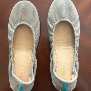Tieks, by Gavrieli, Taupe, size 7 (with box) - Like New!